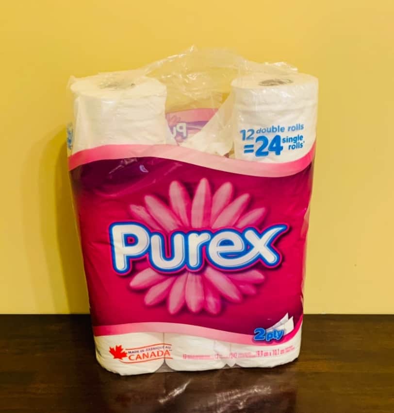 カナダのシェアハウス生活で購入したトイレットペーパー。